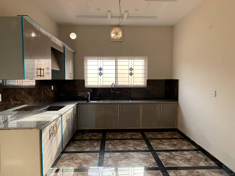 13 Marla Upper Portion Available For Rent In Medical Town Lahore 5