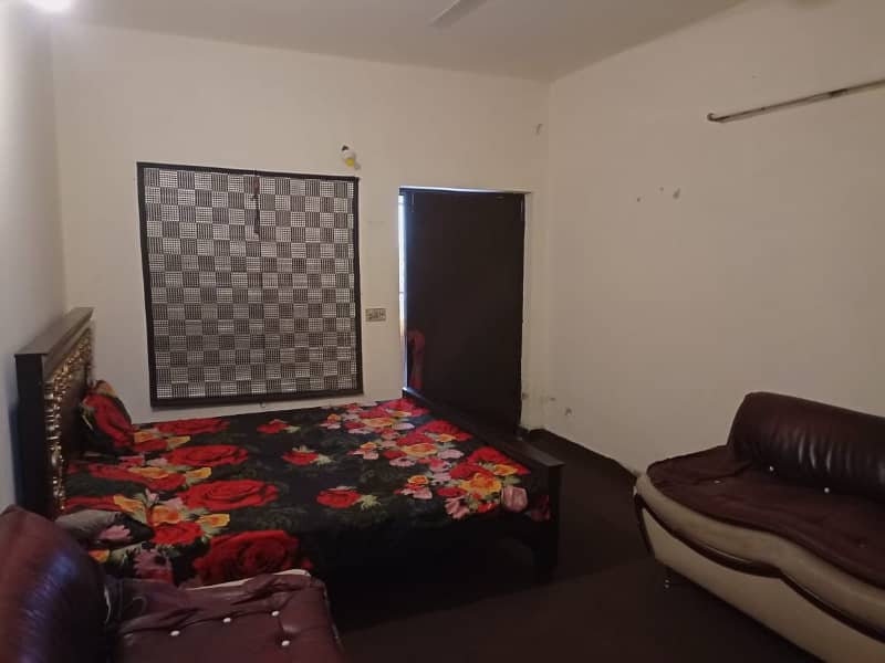 ROOM AVAILABLE FOR RENT IN FASIAL TOWN B BLOCK. 0
