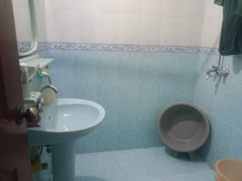 ROOM AVAILABLE FOR RENT IN FASIAL TOWN B BLOCK. 3