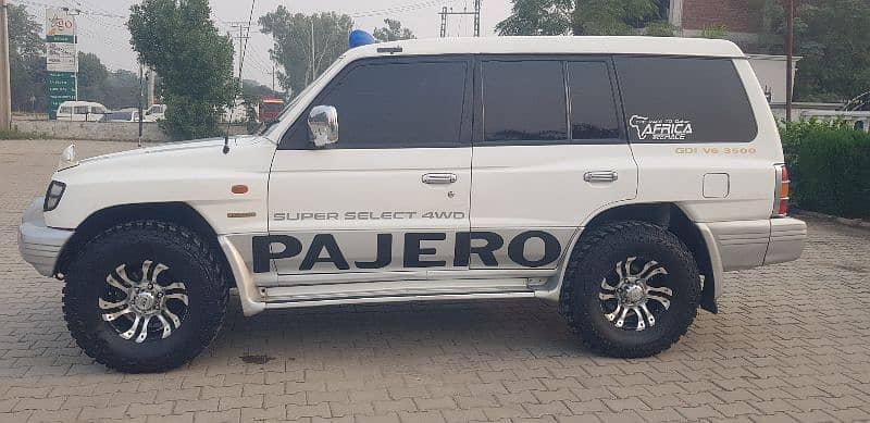Mitsubishi Pajero 1986 1