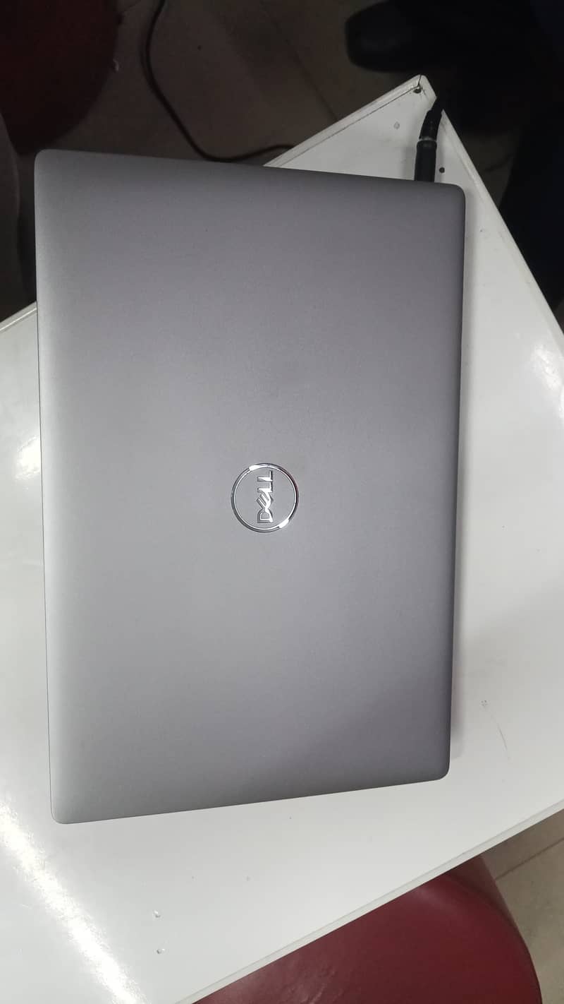 Dell 5410 i-5 10th gen  16/ 256 1