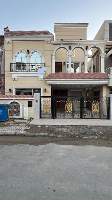 8 Marla Spanish Elevation House is for Sale in Southern Block Bahria Orchard 1 0