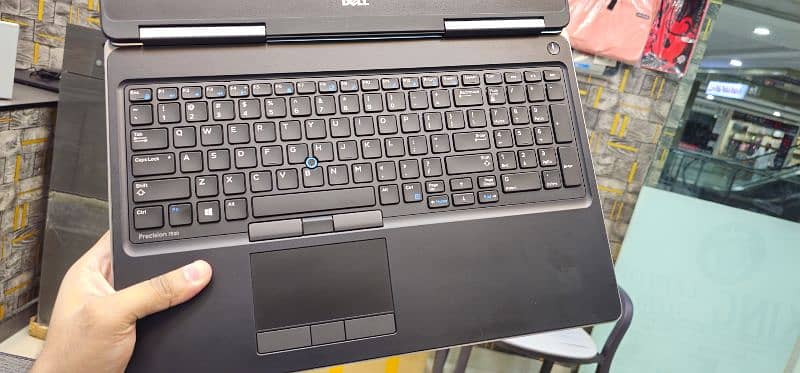 Dell Precision 7520 / 7510 Core i7 6th Generation 3