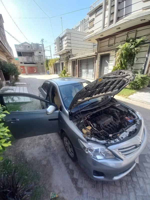 Toyota Corolla GLI 2013 9