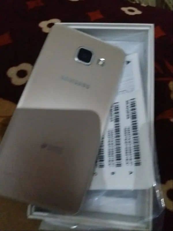 samsung galaxy A3 6 8