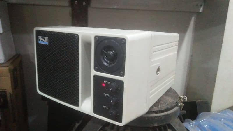 portable Speaker 0
