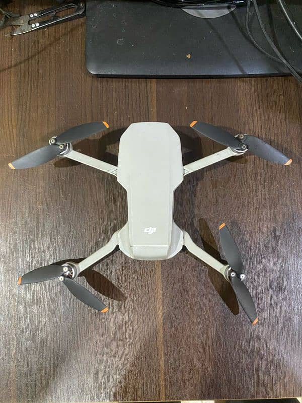 DJI MINI 2 with fly more combo 0