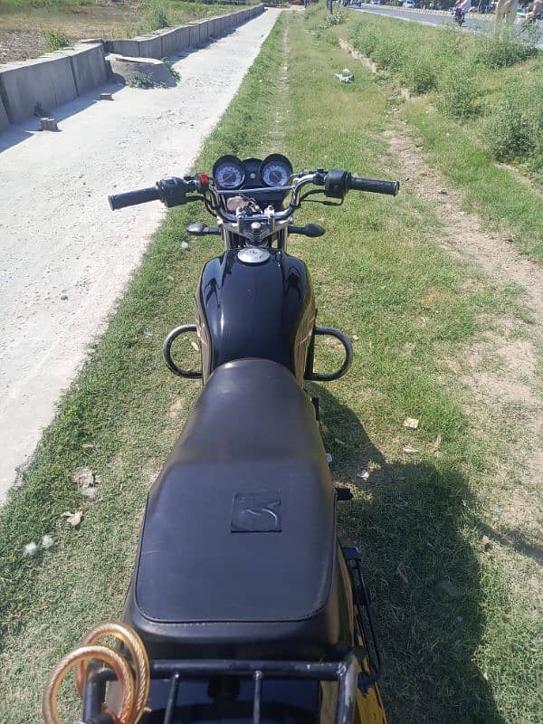 Yamaha yb 125z condition 10 by 9 model 18 19 ki registration 8