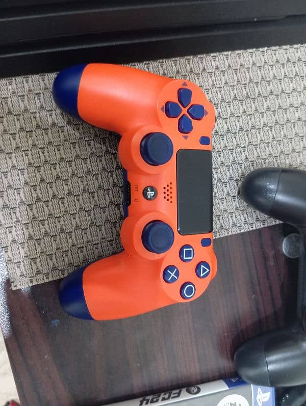 PS4 Pro 1tb latest 6