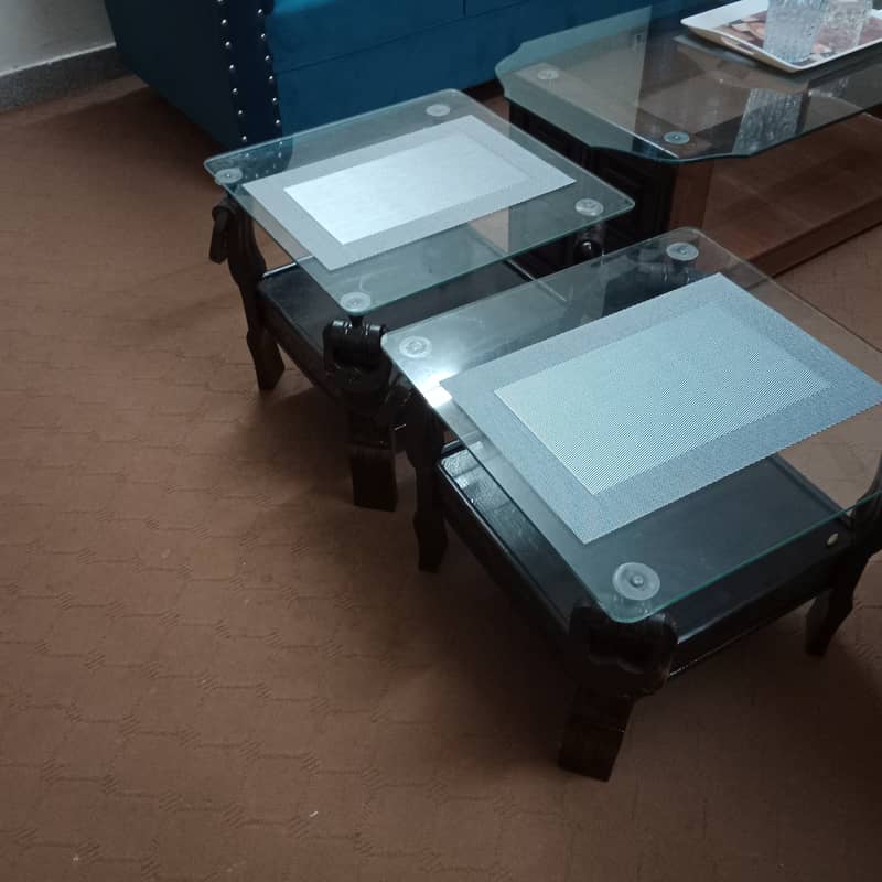2 center/side tables very good condition 0