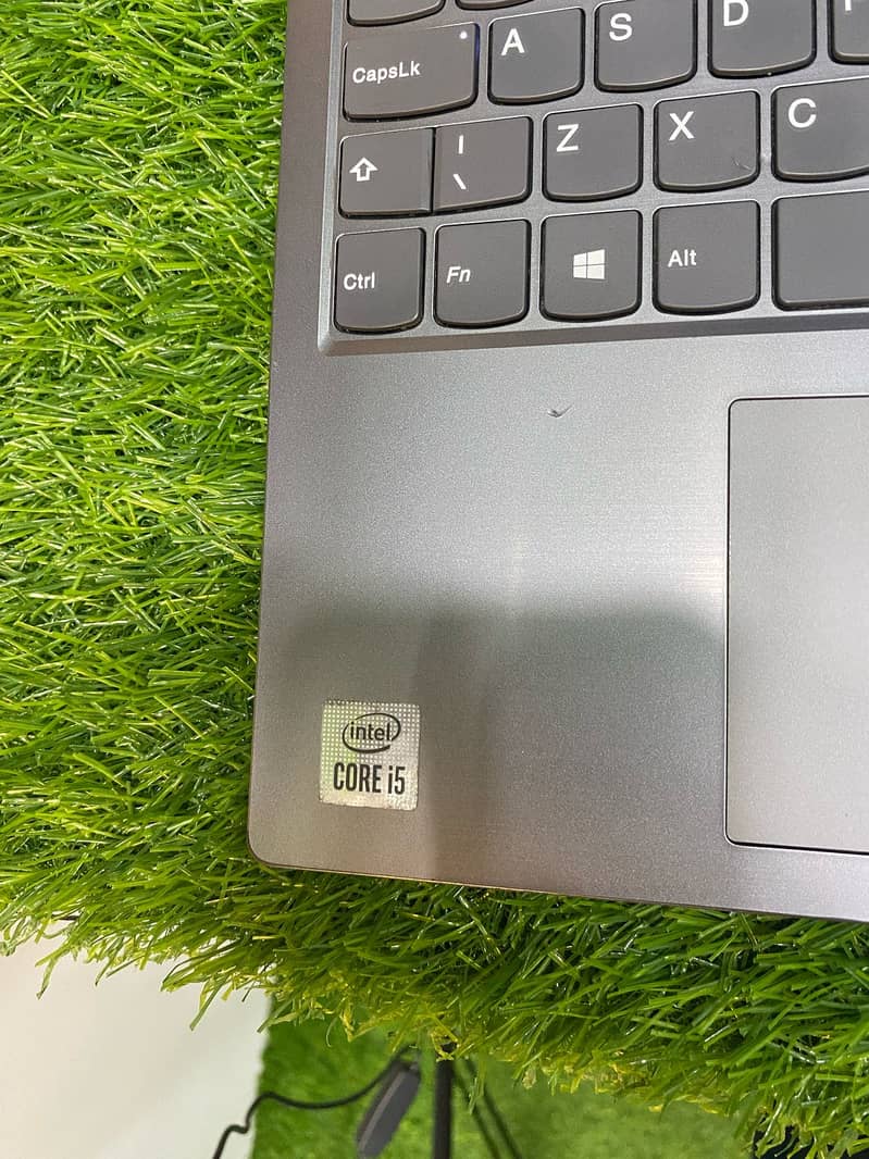 Lenovo laptop/ 1 tb i9 core /-03461809478 5