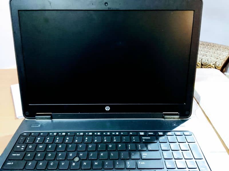 hp laptop in good condition serious buyer contact 4
