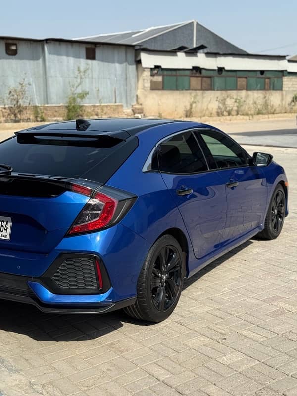 Honda Civic 2019 5