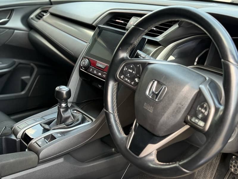 Honda Civic 2019 9