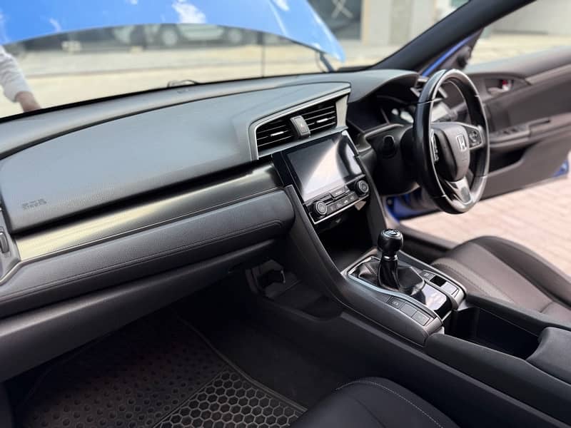 Honda Civic 2019 12