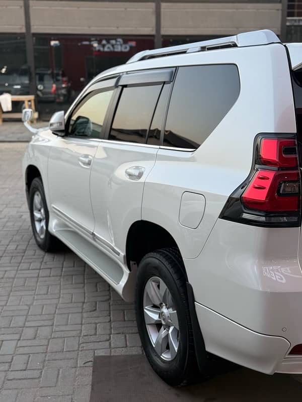 Toyota Prado 2018 4