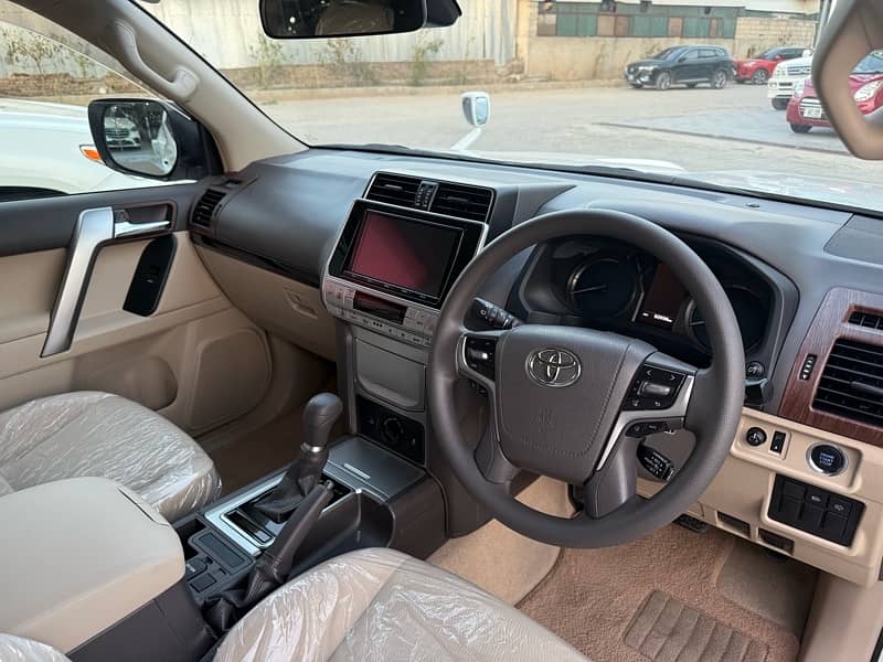 Toyota Prado 2018 13