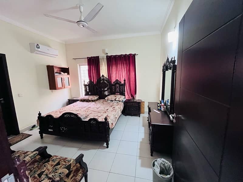 Precinct 11A 200 sq yd Villa For Sale 6