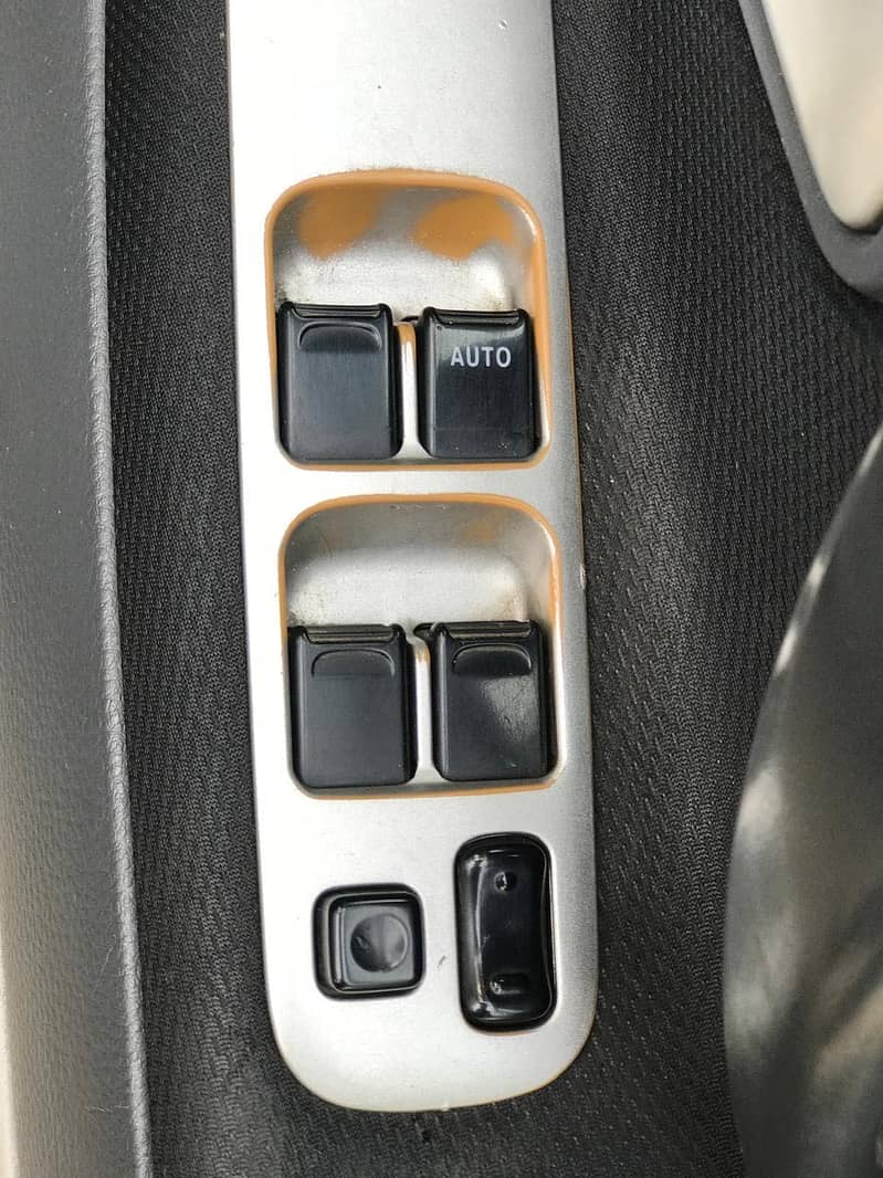 Suzuki liana 2008 modle showroom condition 3
