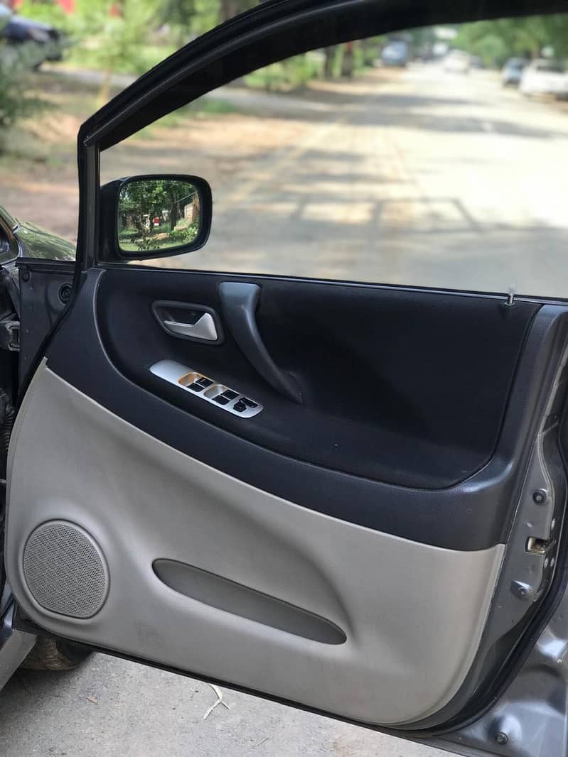 Suzuki liana 2008 modle showroom condition 13