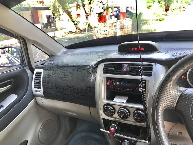 Suzuki liana 2008 modle showroom condition 18