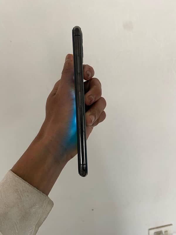 i phone 11 pro max 2