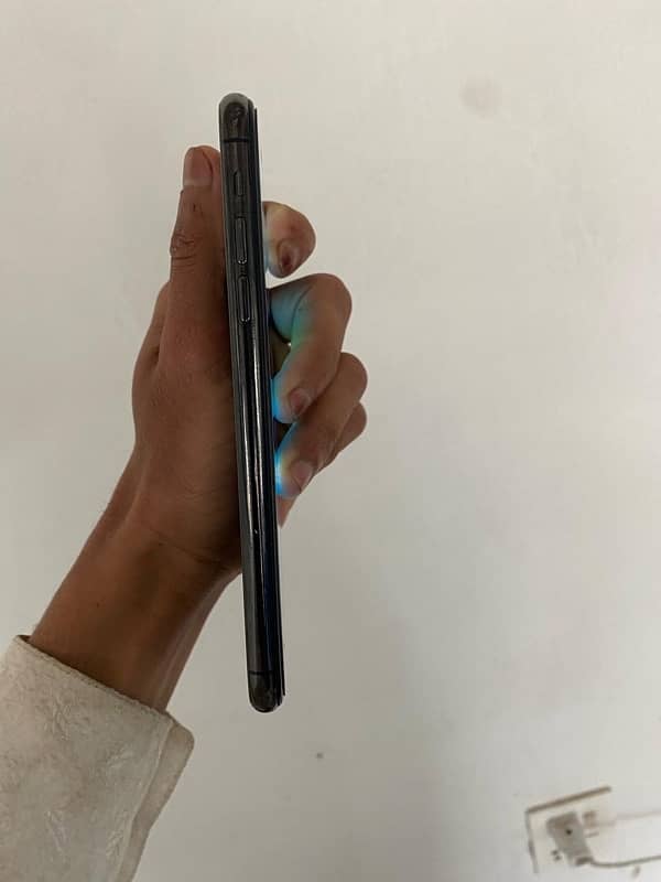 i phone 11 pro max 3
