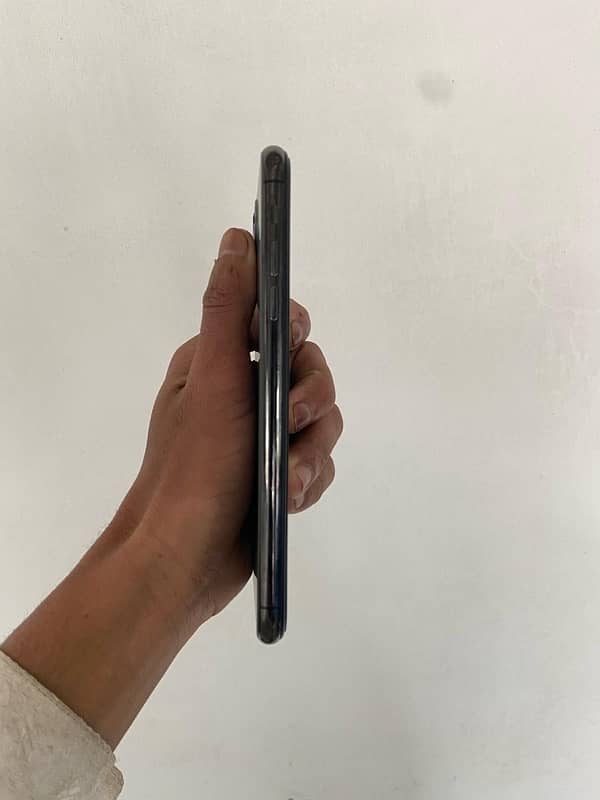 i phone 11 pro max 5