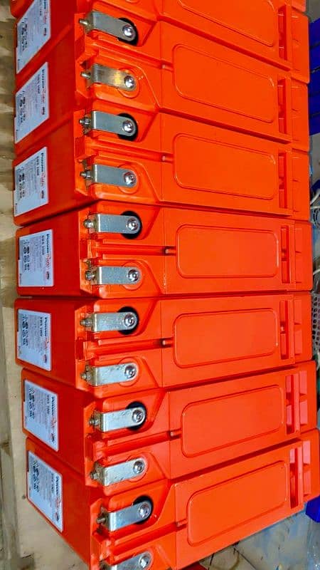 Power Safe 12V 100Ah dry battery, manufactured in the UK, 1