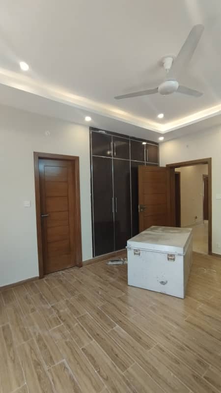 Beautiful 10 Marla Upper Portion Available For Rent In Bahria Town Phase 8 4