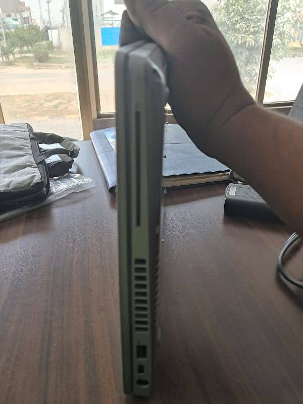 Dell 5410 Gen i5-10 8gb RAM 256gb ssd Hard Drive 6
