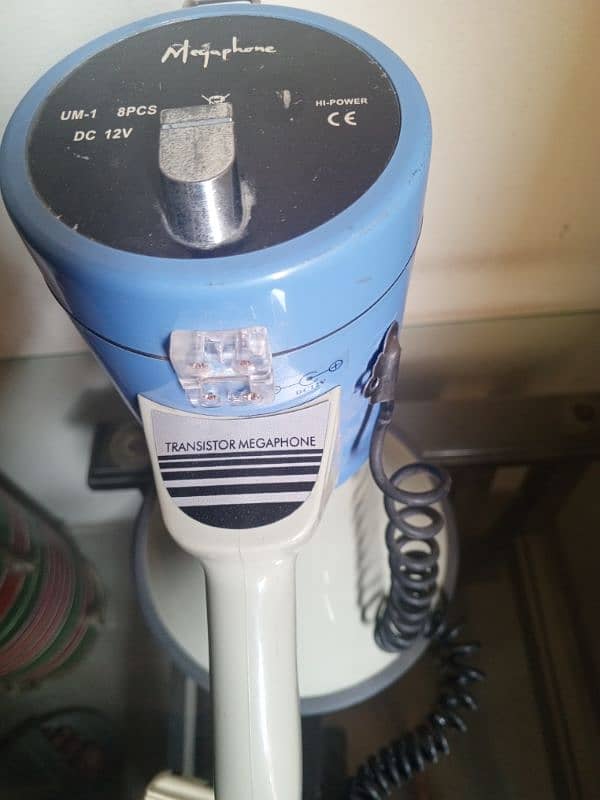 Megaphone mega phone speaker 1