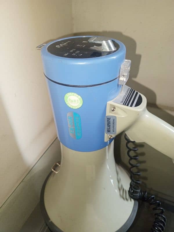 Megaphone mega phone speaker 8