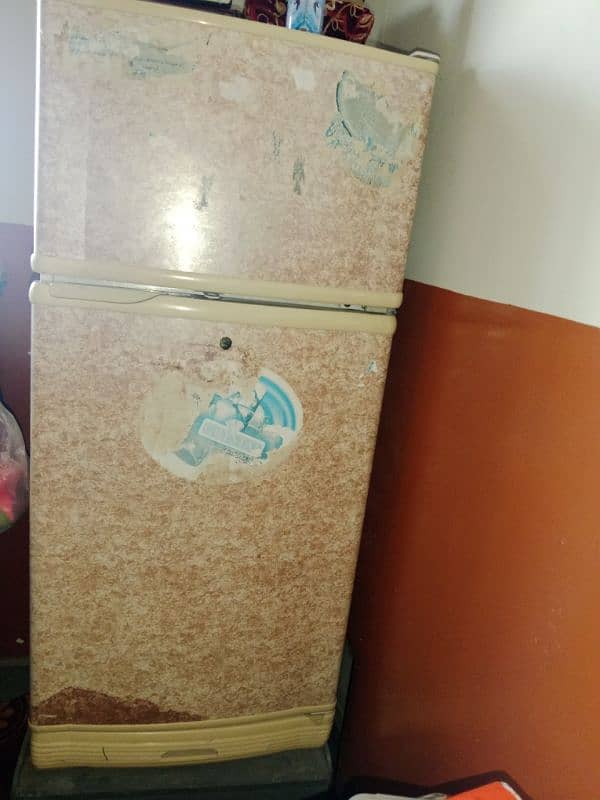 small fridge 0