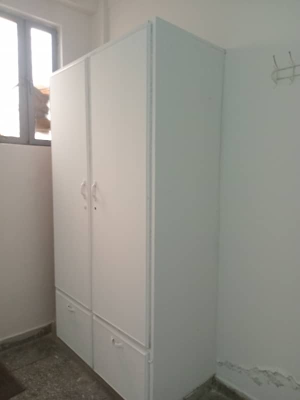 ROOM AVAILABLE FOR RENT IN FASIAL TOWN 4