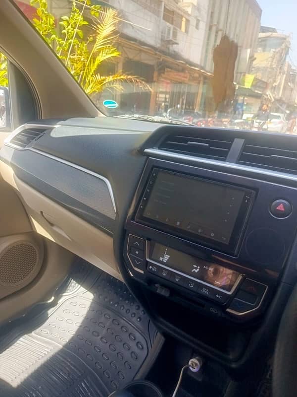 Honda BR-V 2017 12
