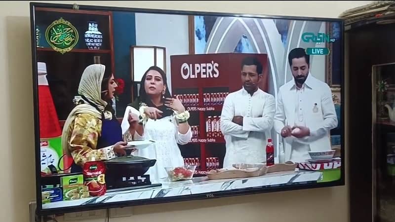 TCL 60 inch non android lcd 1