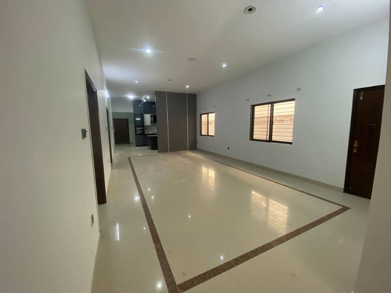 Prime 500 Sq Yards Bungalow for Sale | Gulshan-e-Iqbal Block 5, Karachi 7