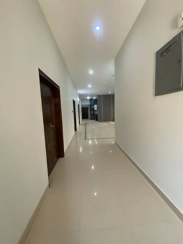 Prime 500 Sq Yards Bungalow for Sale | Gulshan-e-Iqbal Block 5, Karachi 9