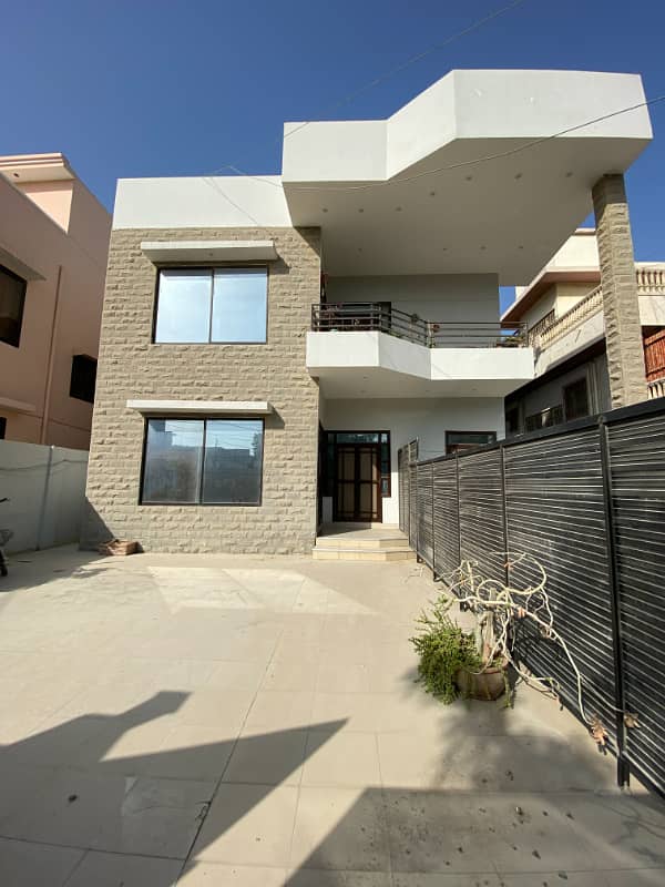 Prime 500 Sq Yards Bungalow for Sale | Gulshan-e-Iqbal Block 5, Karachi 10