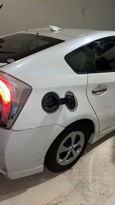 Toyota Prius 2012/16 PHV TRD Sportivo 9