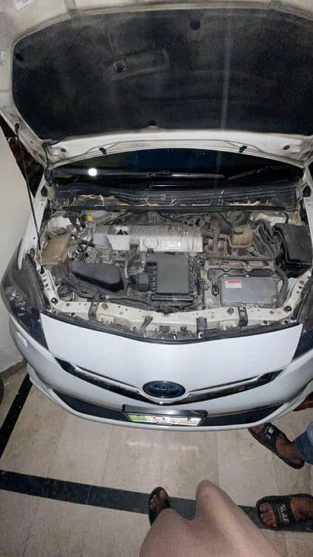 Toyota Prius 2012/16 PHV TRD Sportivo 16