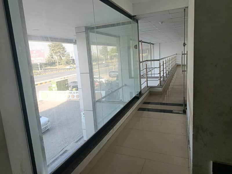 8 MARLA BUILDING FOR RENT IN DHA PHASE 8 ON TOP LOCATION 8