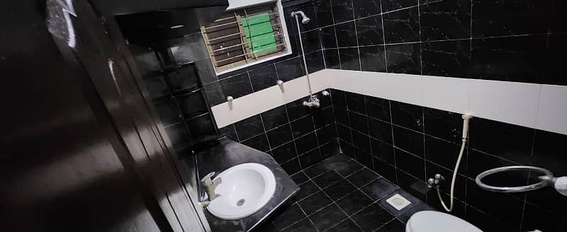 5 Marla Fully Renovated 3 Beds House For Rent In Phase 5, Block D, DHA 4