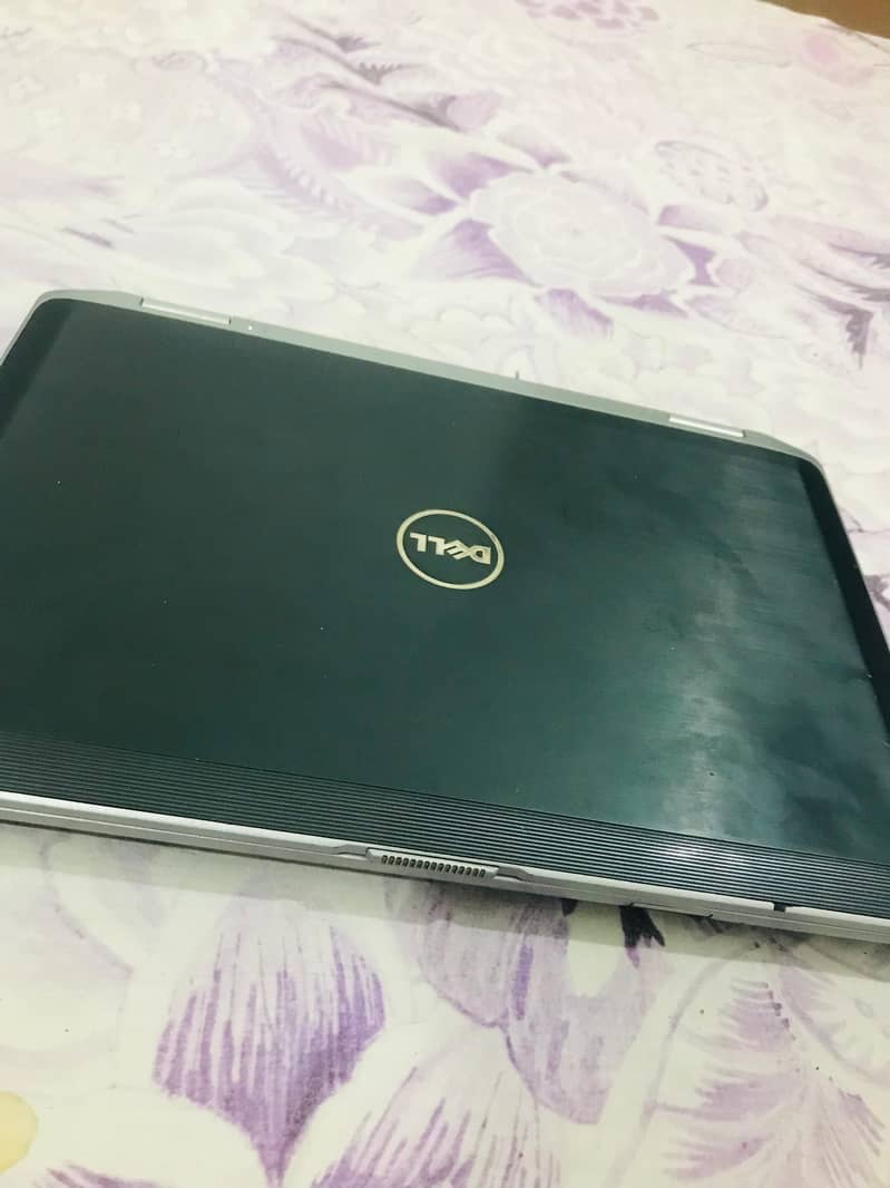 Dell Latitude E6420 (i7 2nd Gen 2.70 GHz) (8gbRam,256gbSSD) 1