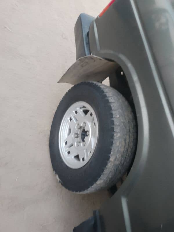 Mitsubishi Pajero 1988 15
