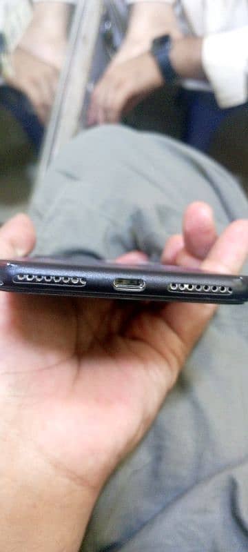 I want sale my 7 plus 128 gb. . bypass origanl screen battery 100 3