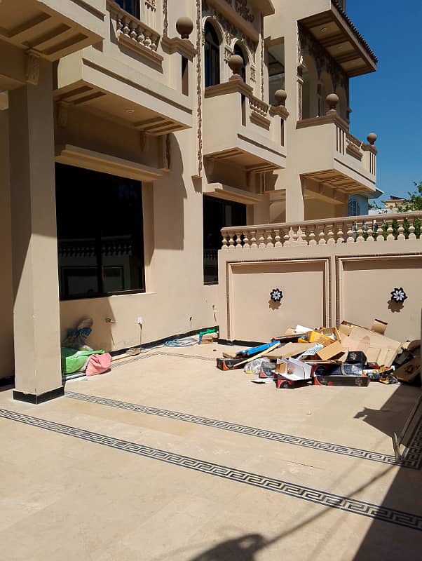 10 Marla Ground Portion For Rent 1
