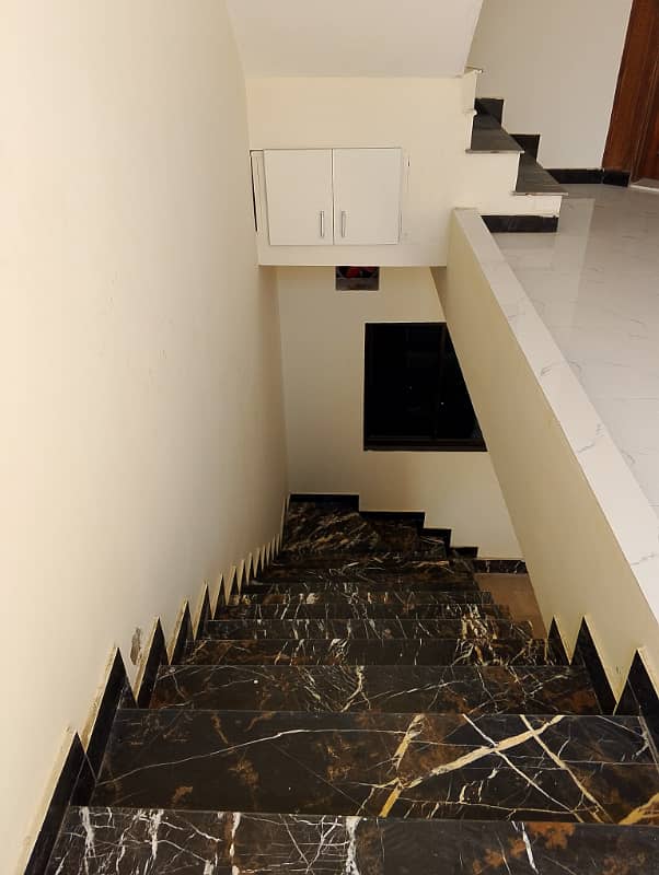 10 Marla Ground Portion For Rent 5