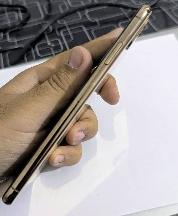 IPhone Xs Max 2